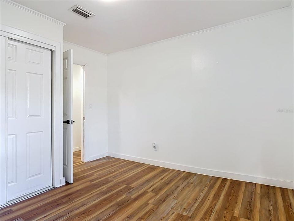 На продажу: $199,999 (3 спален, 1 ванн, 924 Квадратных фут)