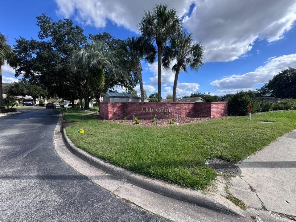 For Rent: $2,400 (2 beds, 2 baths, 1036 Square Feet)