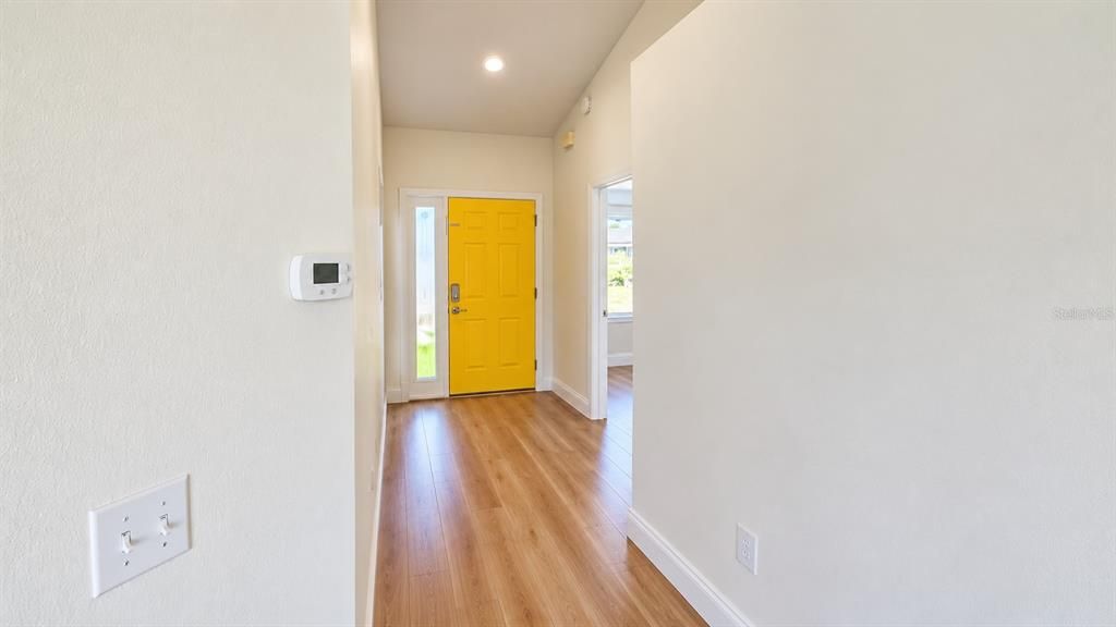 For Rent: $2,400 (2 beds, 2 baths, 1036 Square Feet)