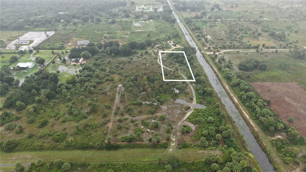 На продажу: $65,000 (1.25 acres)