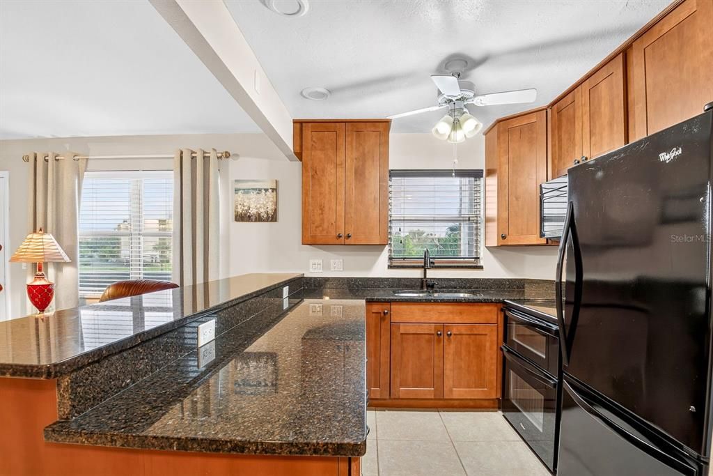 For Sale: $99,000 (1 beds, 1 baths, 630 Square Feet)