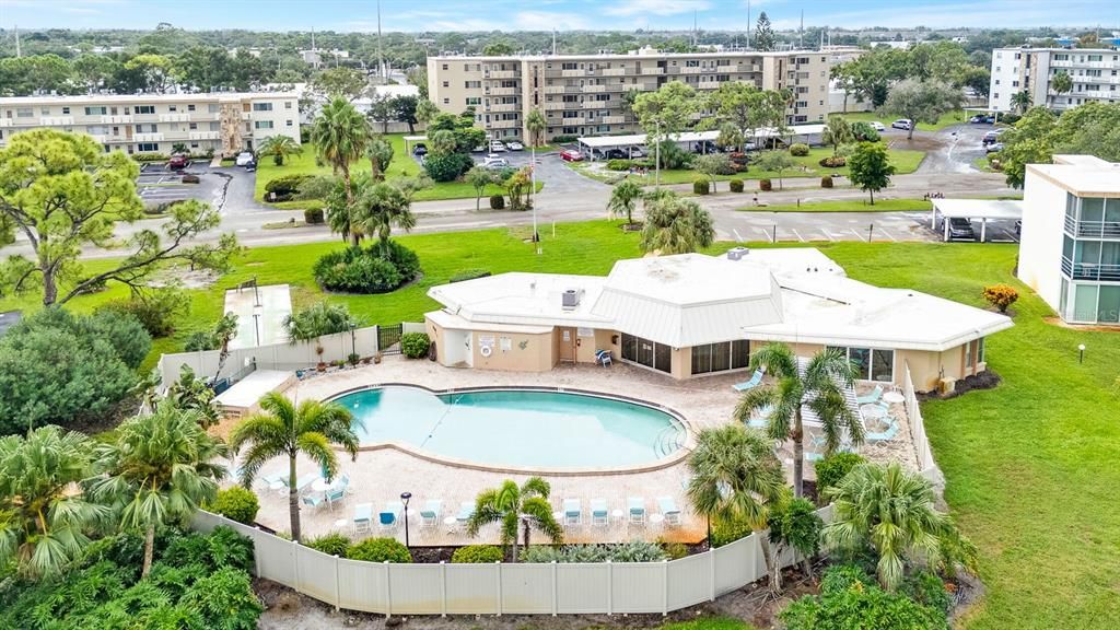 For Sale: $99,000 (1 beds, 1 baths, 630 Square Feet)