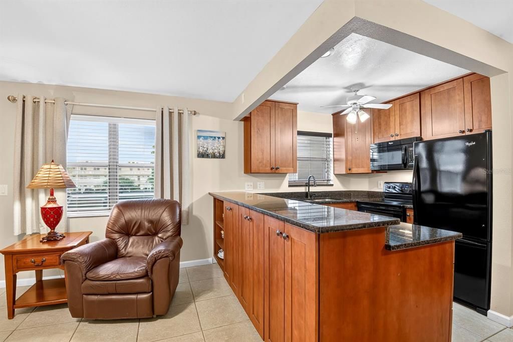 For Sale: $99,000 (1 beds, 1 baths, 630 Square Feet)