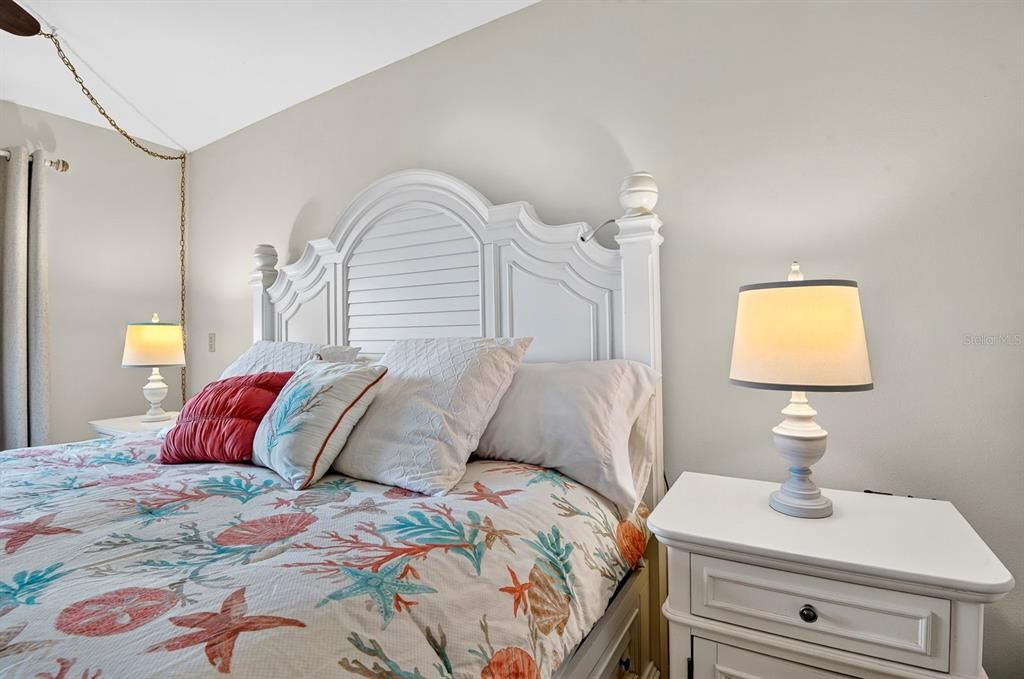 For Sale: $99,000 (1 beds, 1 baths, 630 Square Feet)