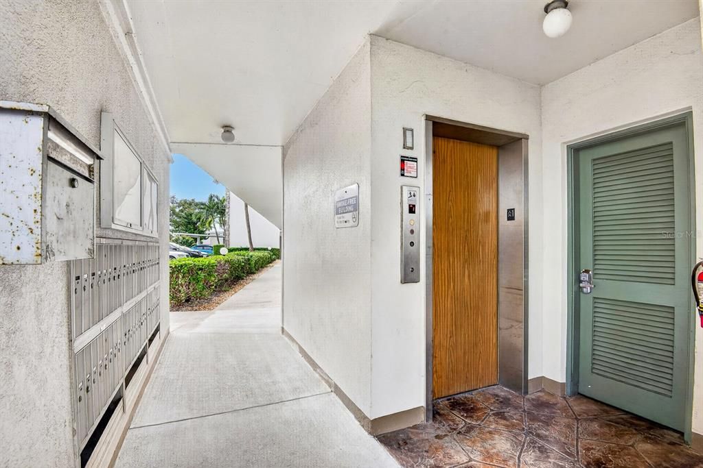 For Sale: $99,000 (1 beds, 1 baths, 630 Square Feet)
