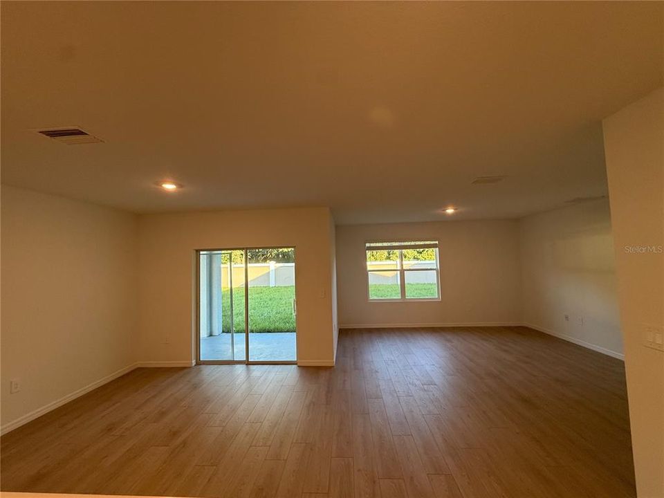 En Renta: $2,500 (4 camas, 2 baños, 1828 Pies cuadrados)