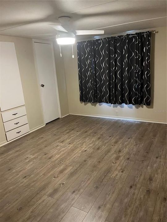 На продажу: $149,900 (2 спален, 2 ванн, 924 Квадратных фут)