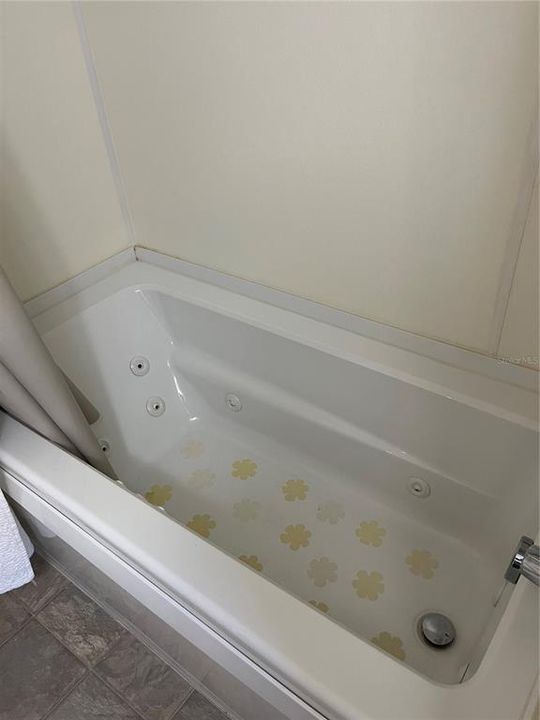 На продажу: $149,900 (2 спален, 2 ванн, 924 Квадратных фут)