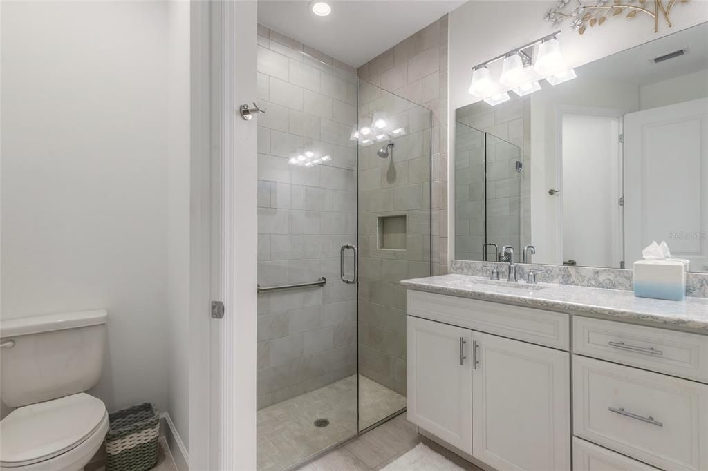 En Venta: $389,900 (2 camas, 2 baños, 1308 Pies cuadrados)