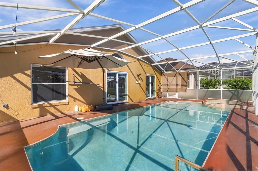 En Venta: $365,000 (3 camas, 2 baños, 1199 Pies cuadrados)