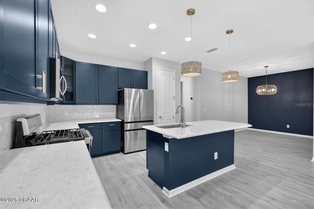 For Sale: $474,900 (2 beds, 2 baths, 1608 Square Feet)