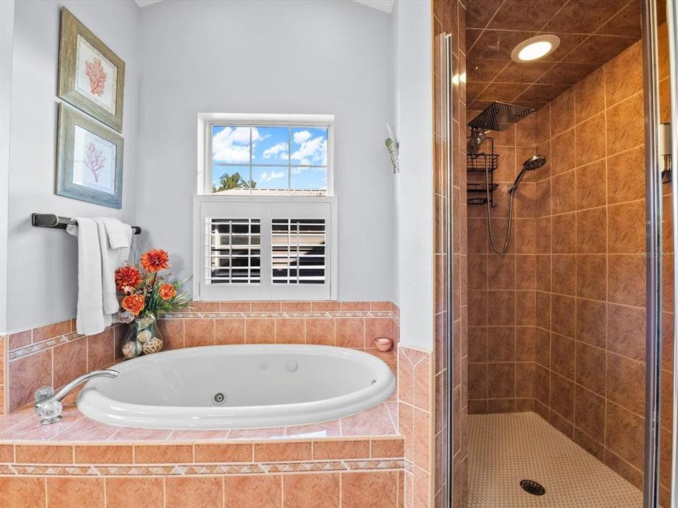 For Sale: $445,000 (3 beds, 2 baths, 2446 Square Feet)