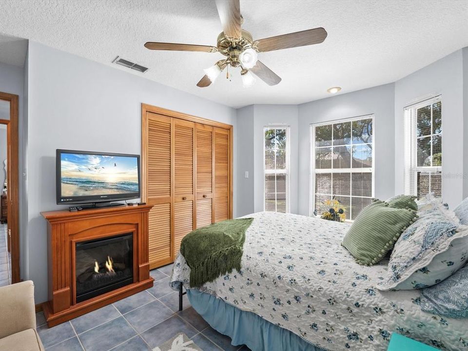 For Sale: $445,000 (3 beds, 2 baths, 2446 Square Feet)