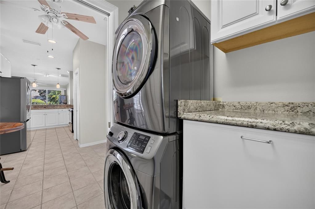 En Venta: $350,000 (2 camas, 2 baños, 1165 Pies cuadrados)