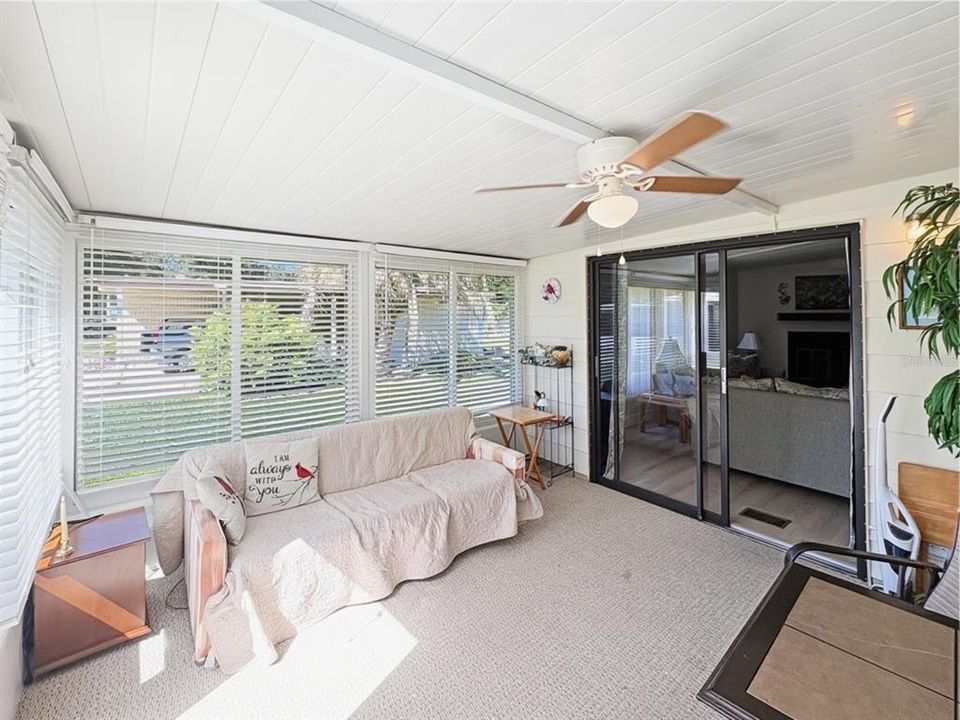 For Sale: $199,900 (2 beds, 2 baths, 1728 Square Feet)