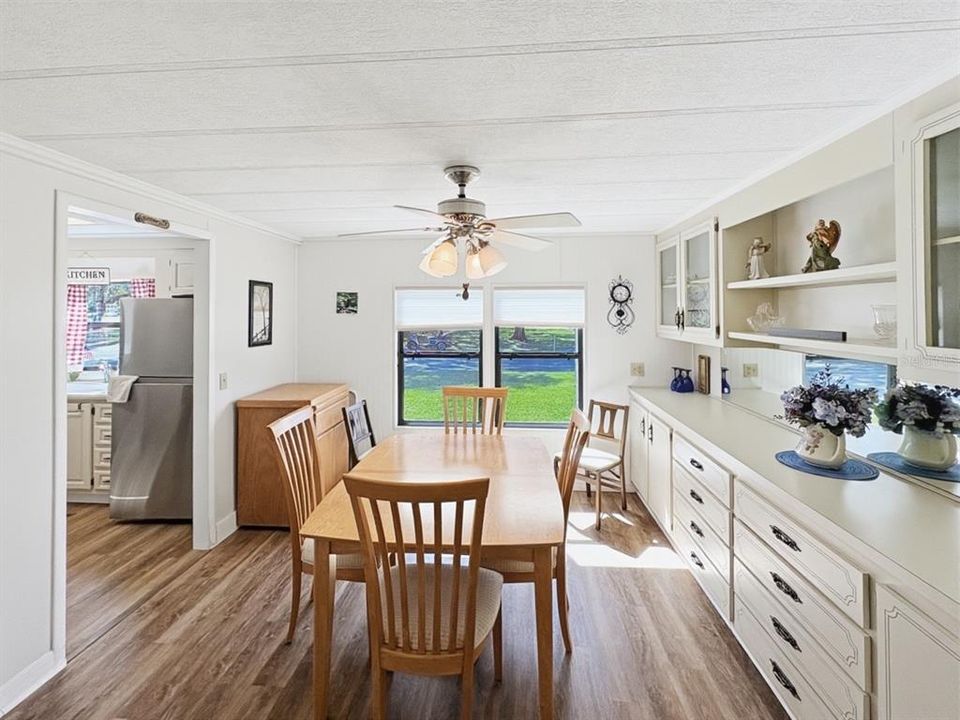 For Sale: $199,900 (2 beds, 2 baths, 1728 Square Feet)