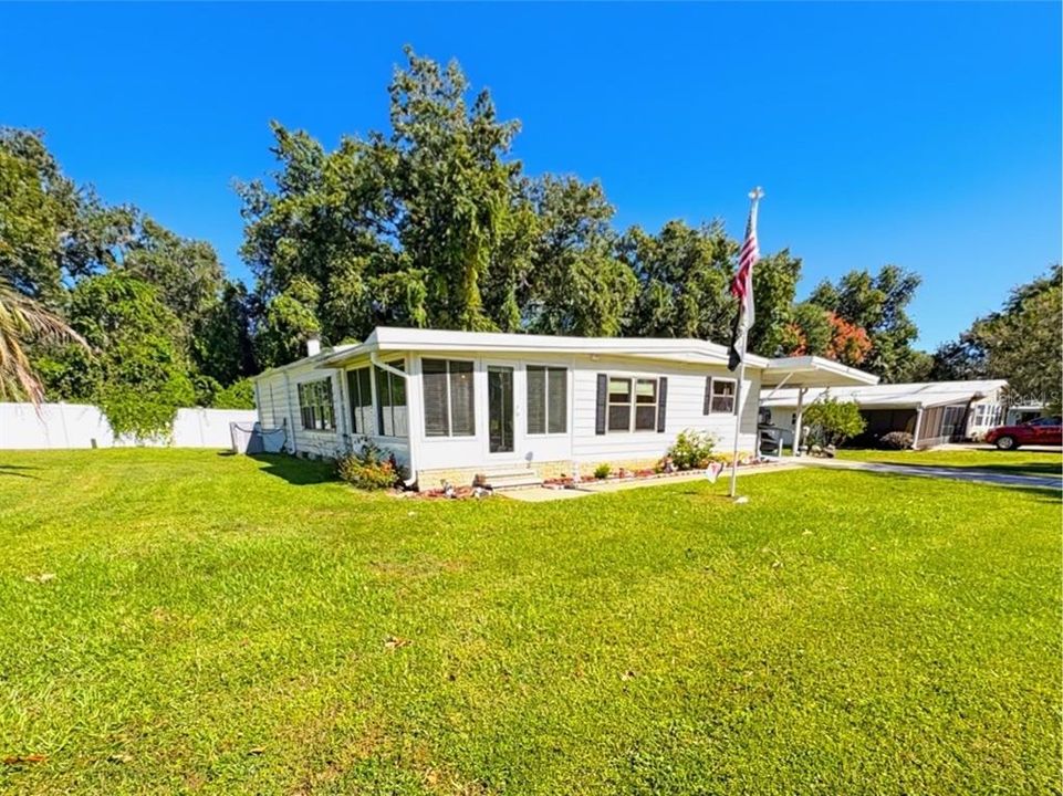 For Sale: $199,900 (2 beds, 2 baths, 1728 Square Feet)