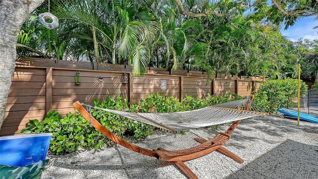 En Venta: $895,000 (3 camas, 3 baños, 1859 Pies cuadrados)