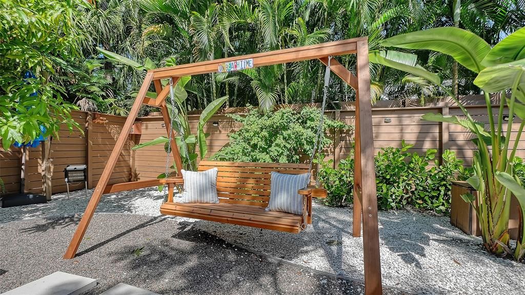 En Venta: $895,000 (3 camas, 3 baños, 1859 Pies cuadrados)