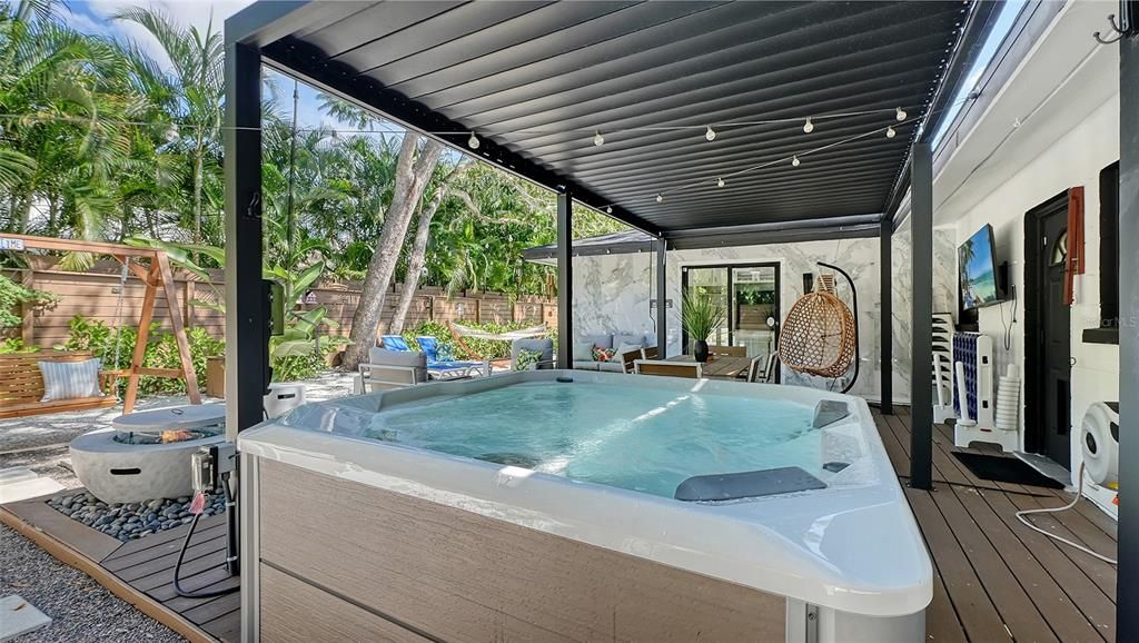 En Venta: $895,000 (3 camas, 3 baños, 1859 Pies cuadrados)