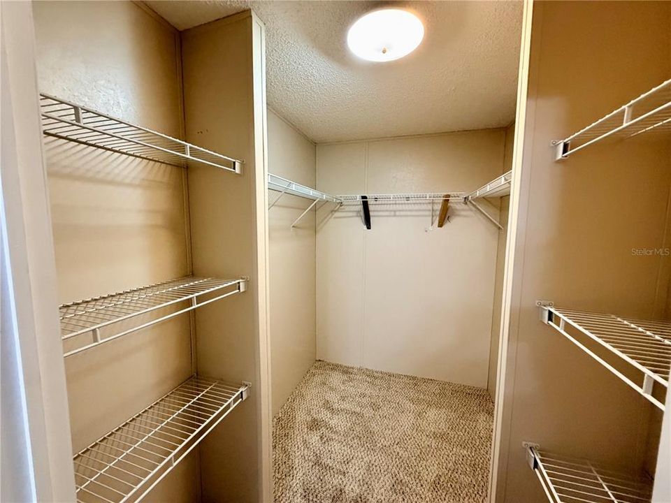 For Sale: $174,900 (3 beds, 2 baths, 1800 Square Feet)