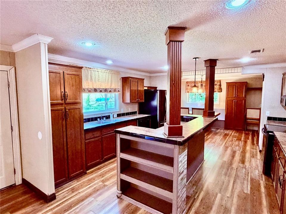 For Sale: $174,900 (3 beds, 2 baths, 1800 Square Feet)