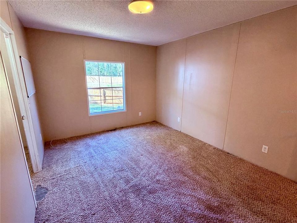 For Sale: $174,900 (3 beds, 2 baths, 1800 Square Feet)