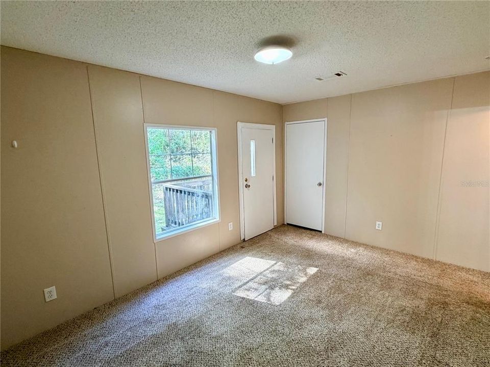 For Sale: $174,900 (3 beds, 2 baths, 1800 Square Feet)