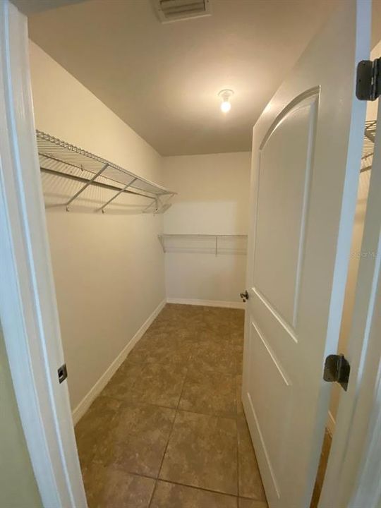 В аренду: $2,400 (3 спален, 2 ванн, 1798 Квадратных фут)