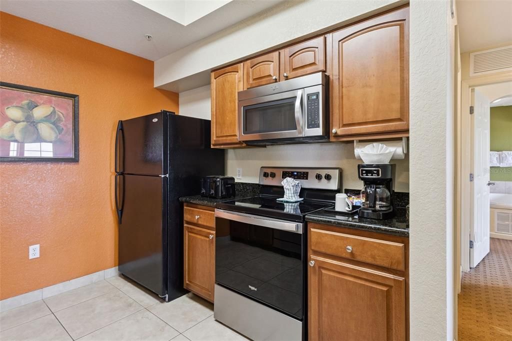 For Sale: $349,999 (4 beds, 4 baths, 2141 Square Feet)