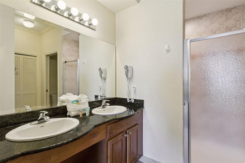 For Sale: $349,999 (4 beds, 4 baths, 2141 Square Feet)