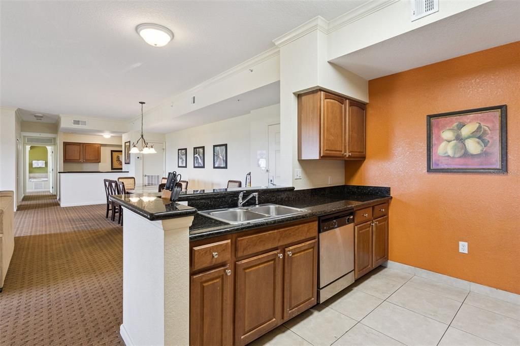 For Sale: $349,999 (4 beds, 4 baths, 2141 Square Feet)