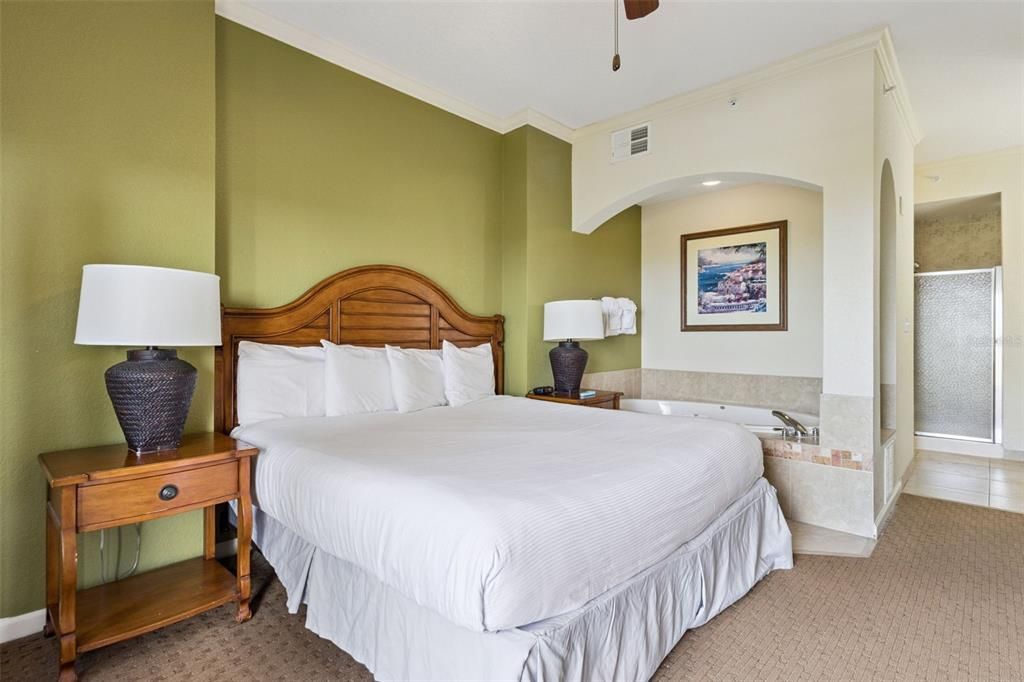 For Sale: $349,999 (4 beds, 4 baths, 2141 Square Feet)