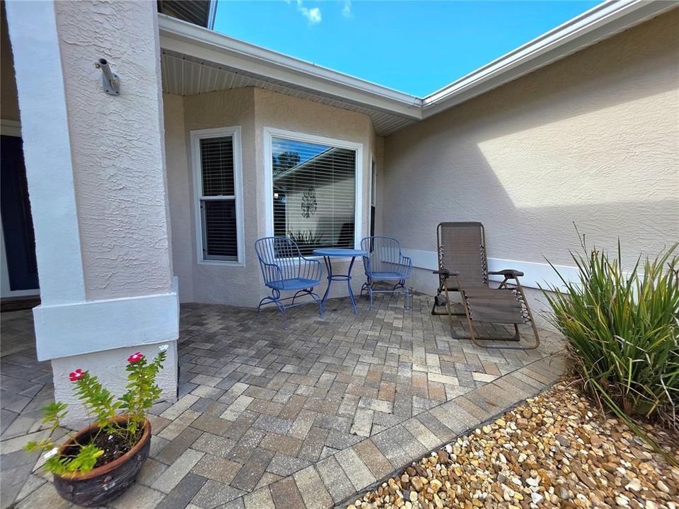 For Sale: $319,900 (3 beds, 2 baths, 1730 Square Feet)
