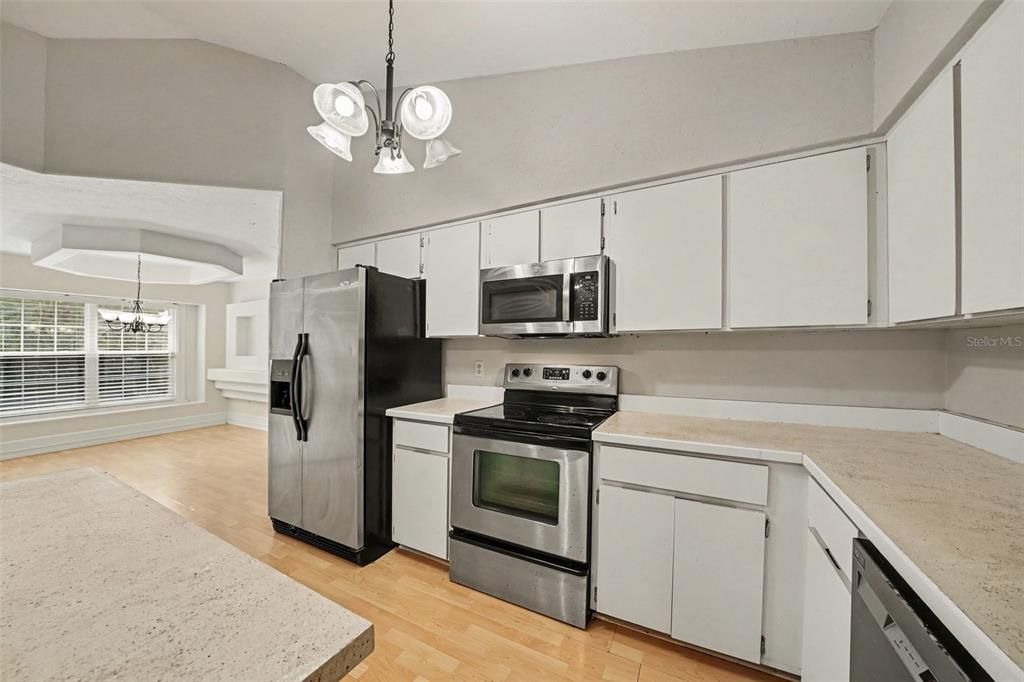En Venta: $292,400 (3 camas, 2 baños, 1571 Pies cuadrados)
