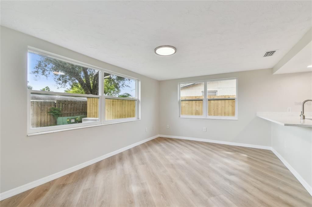 В аренду: $1,950 (3 спален, 2 ванн, 1518 Квадратных фут)