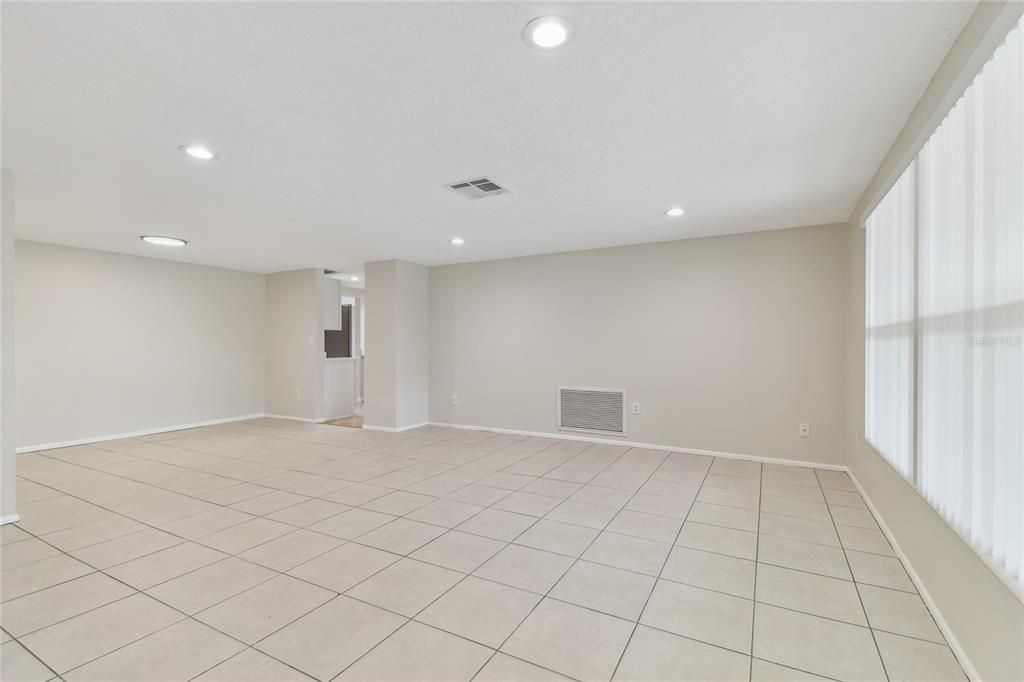В аренду: $1,950 (3 спален, 2 ванн, 1518 Квадратных фут)