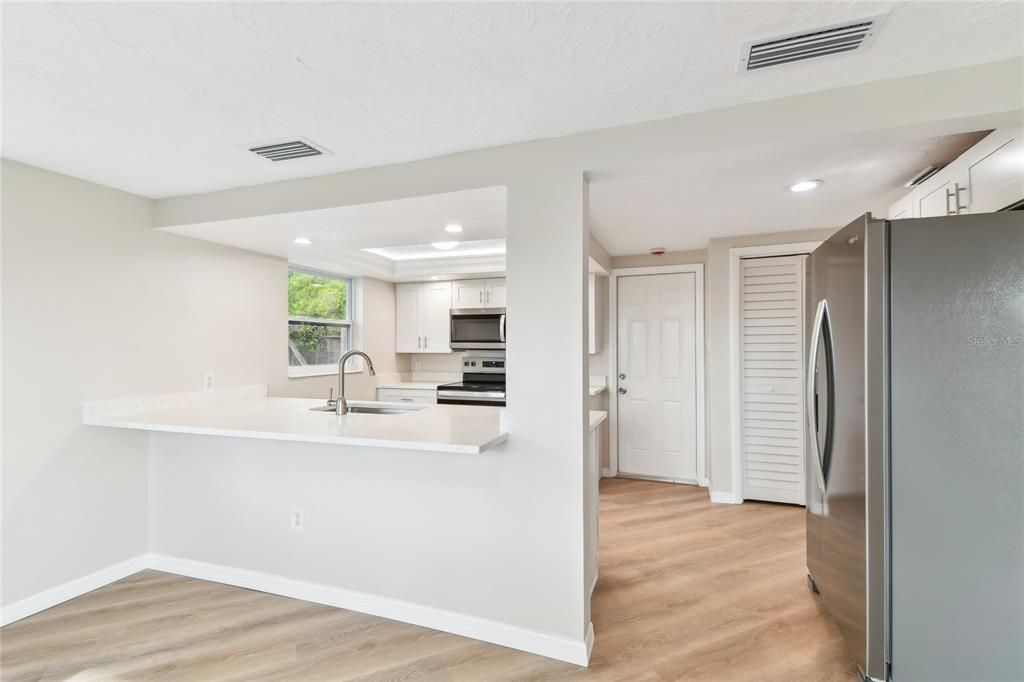 В аренду: $1,950 (3 спален, 2 ванн, 1518 Квадратных фут)