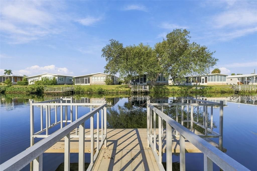 На продажу: $249,000 (2 спален, 2 ванн, 1015 Квадратных фут)