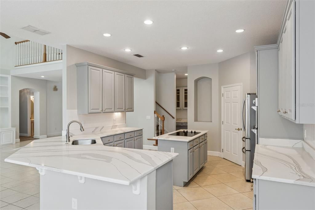 For Sale: $899,900 (5 beds, 4 baths, 3514 Square Feet)