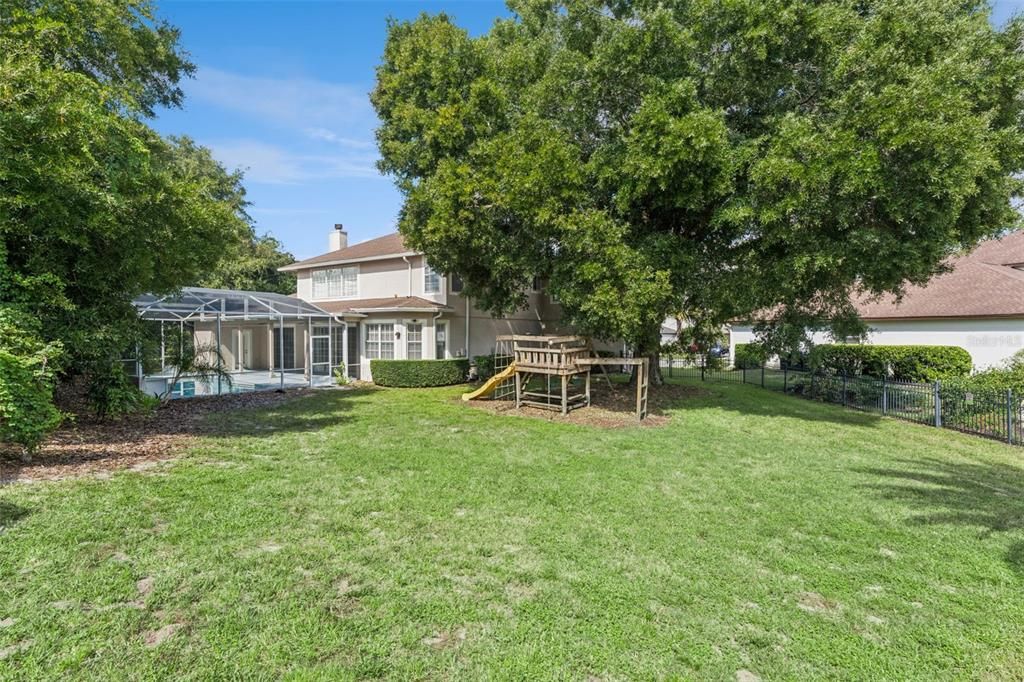 For Sale: $899,900 (5 beds, 4 baths, 3514 Square Feet)