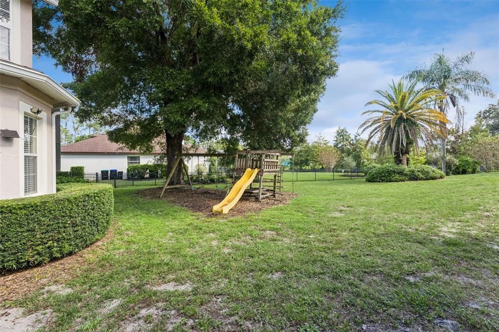 For Sale: $899,900 (5 beds, 4 baths, 3514 Square Feet)