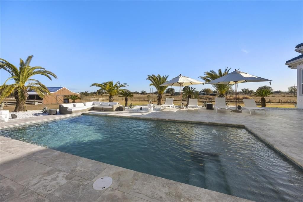 For Sale: $2,480,000 (6 beds, 6 baths, 6699 Square Feet)
