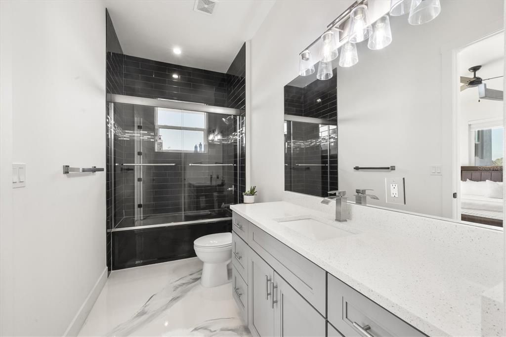 For Sale: $2,480,000 (6 beds, 6 baths, 6699 Square Feet)