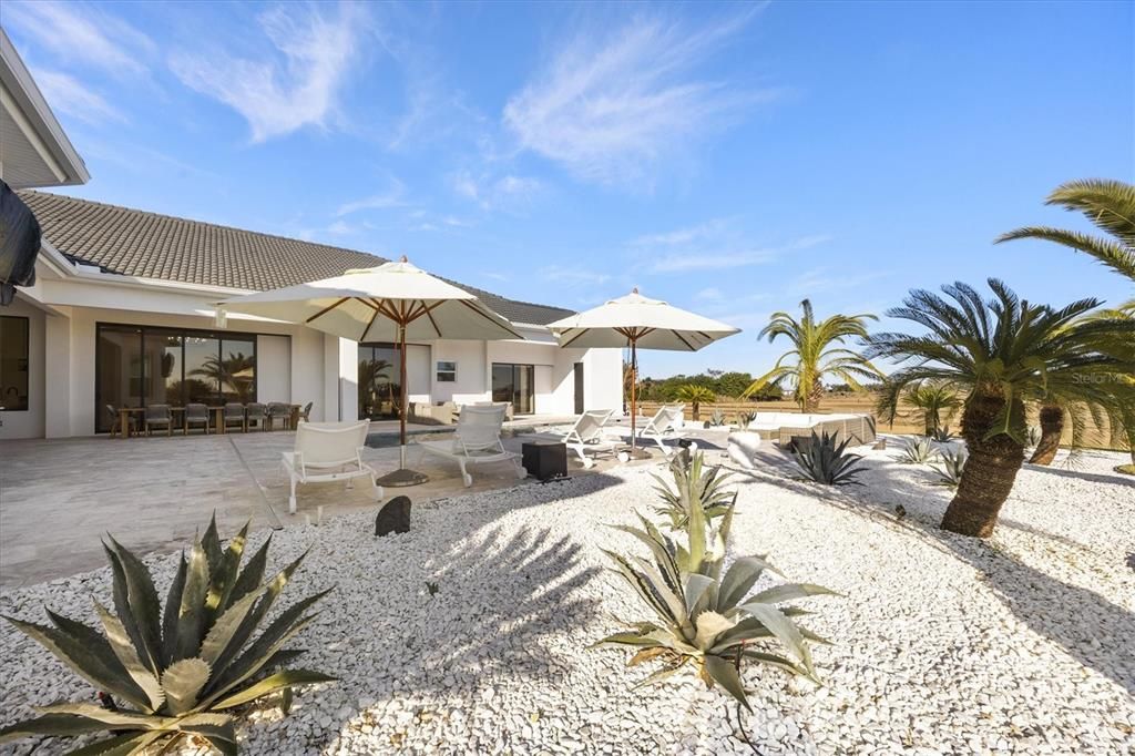 For Sale: $2,480,000 (6 beds, 6 baths, 6699 Square Feet)