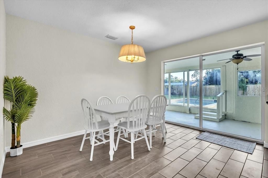 For Sale: $239,999 (2 beds, 2 baths, 1547 Square Feet)