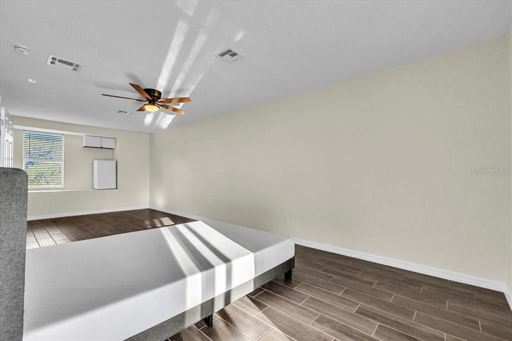 For Sale: $239,999 (2 beds, 2 baths, 1547 Square Feet)