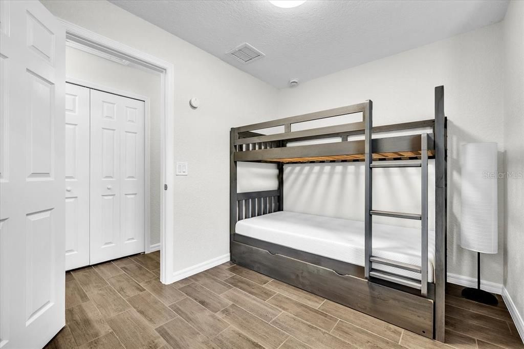 For Sale: $239,999 (2 beds, 2 baths, 1547 Square Feet)