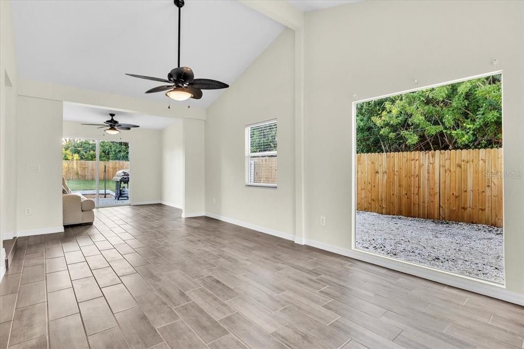 For Sale: $239,999 (2 beds, 2 baths, 1547 Square Feet)