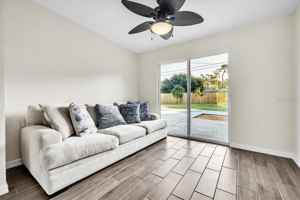 For Sale: $239,999 (2 beds, 2 baths, 1547 Square Feet)